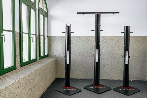 Complete view of e-bike repair stand